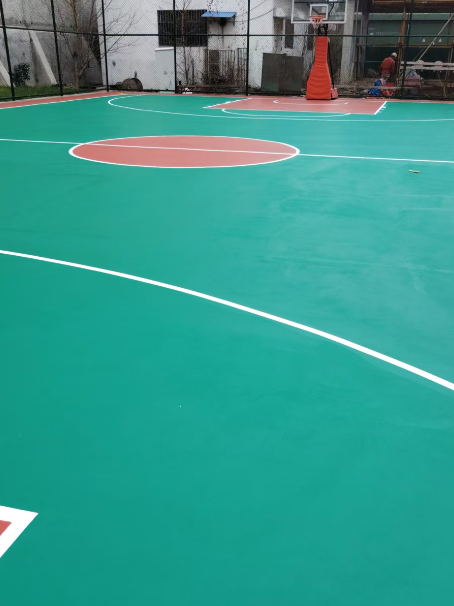 兖州 球场长期使用易出现地面开裂